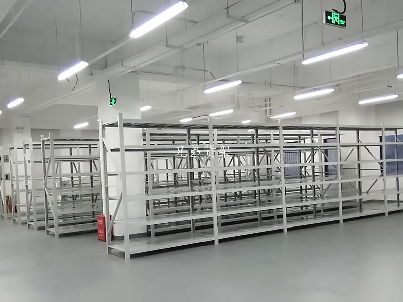 深圳某時(shí)裝公司定制貨架倉(cāng)庫案例
